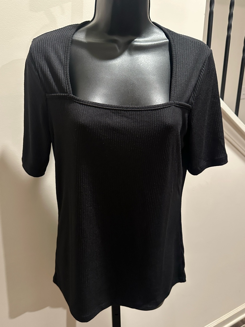white birch Black Square-Neck Ribbed Short Sleeve Top